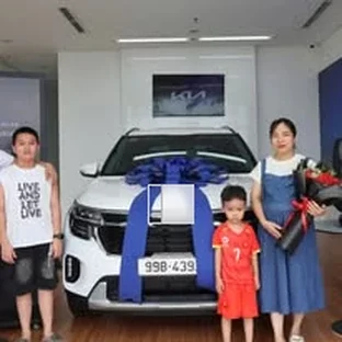 Kia Bắc Giang - Một buổi xem xe thực tế của khách hàng.